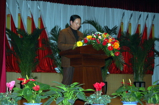 公司董事長趙曰嶺在會(huì)議上作經(jīng)驗(yàn)介紹